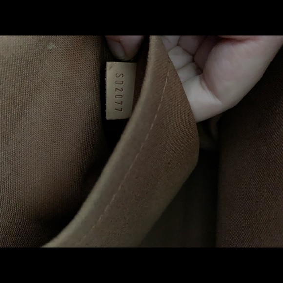 SOLD 💯 Auth Louis Vuitton Popincourt purse *Firm* - Picture 8 of 8